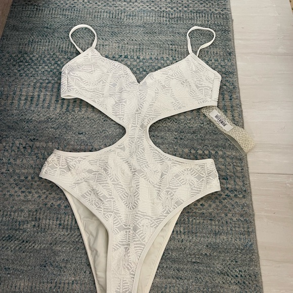 NWT Devon Windsor Julian one piece - Picture 2 of 6